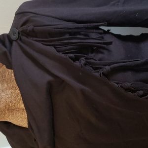 Like new fringe detail light weight cardigan/ jacket. Button closure.